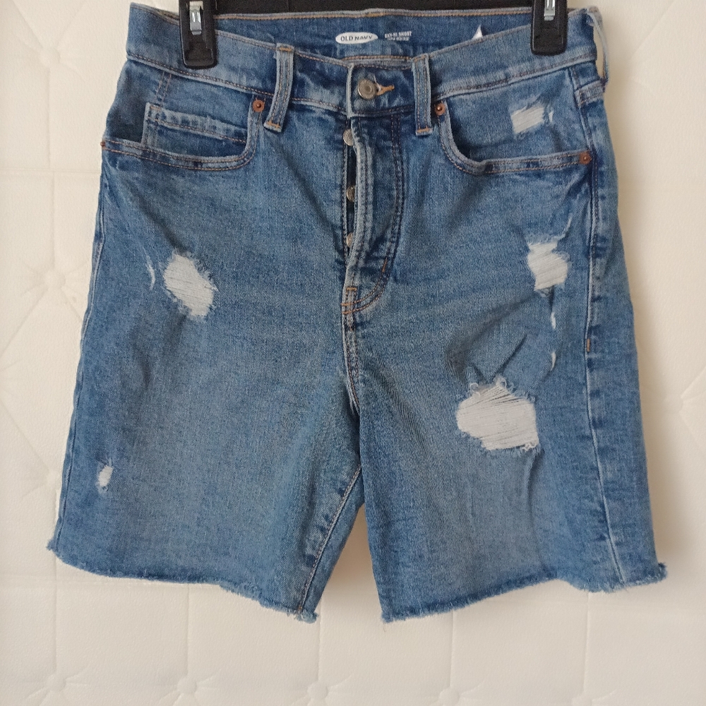 Old navy Distressed Denim Shorts size 6